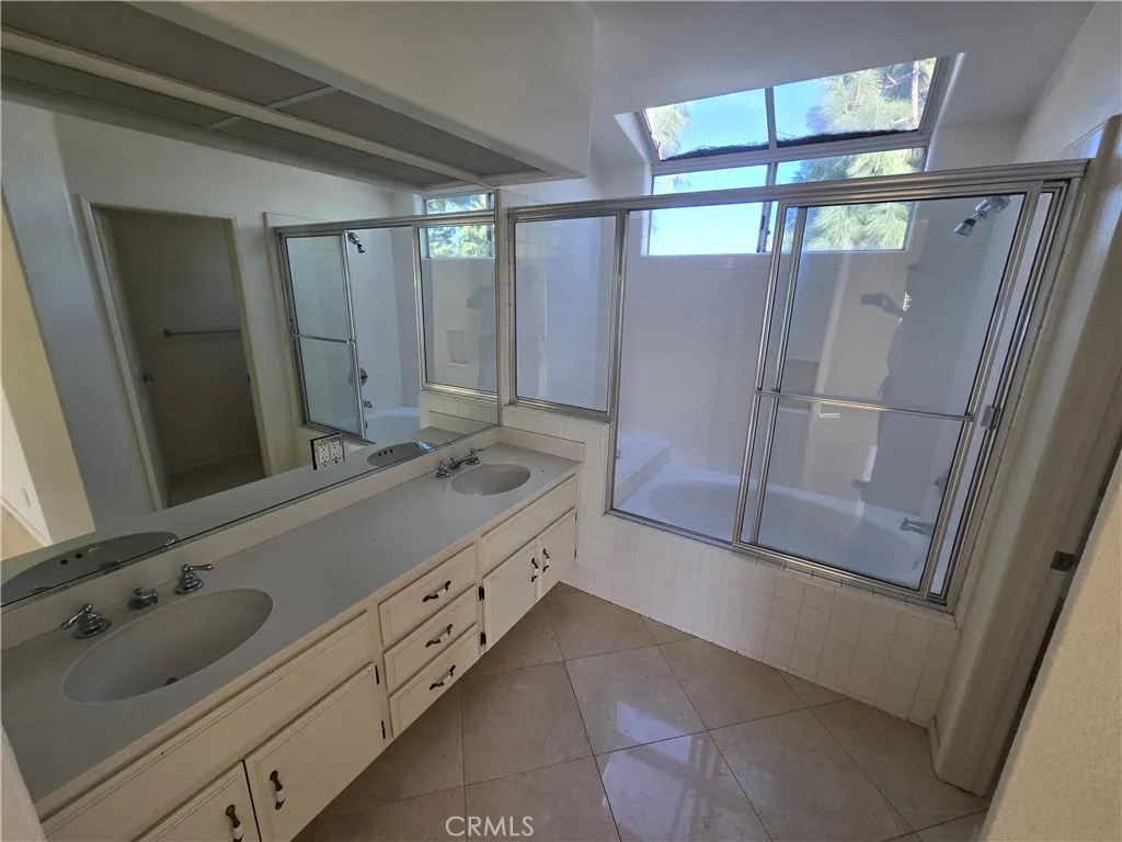 18 Laconia, Irvine, California 92614 home-pic-12